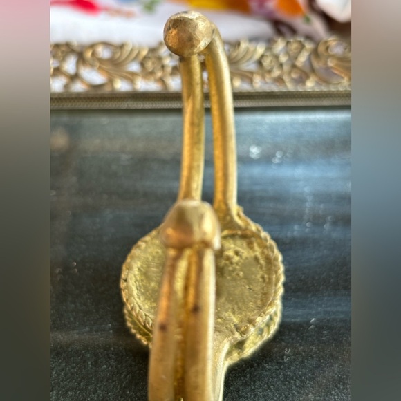 African Brass Cuff Bracelet Tribal Face Design – Handcrafted Statement Jewelry - Picture 10 of 11